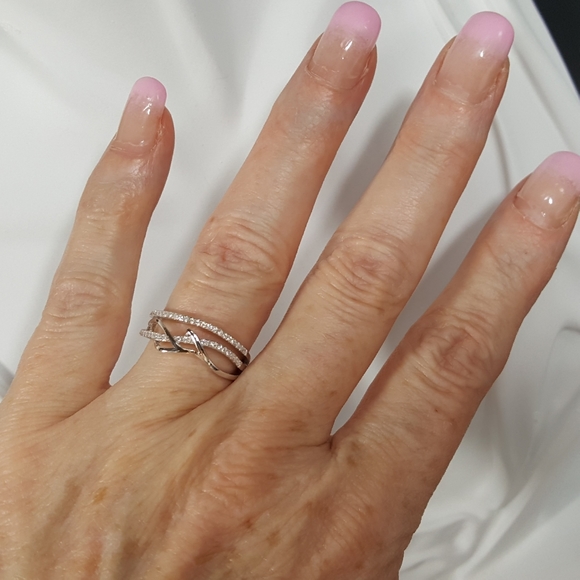 White Cubic Zirconia Vines - Picture 7 of 7